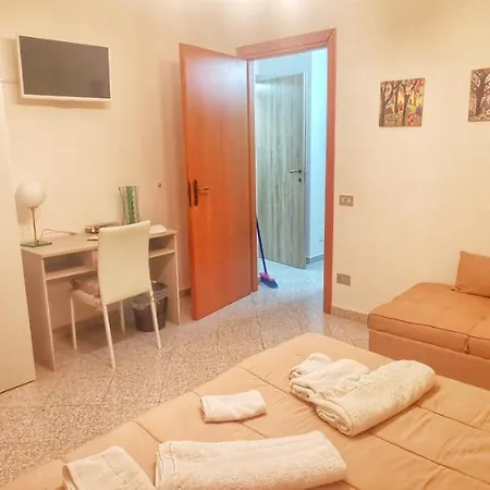 Δωμάτια σε οικογενειακή κατοικία Francesco&maria